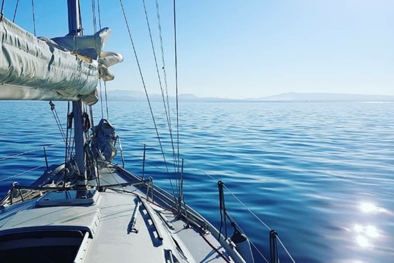 Entusiasmante giornata in barca a vela Entusiasmante giornata in barca a vela