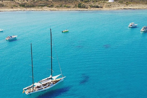 Lo Ionio in barca a vela esclusiva Lo Ionio in barca a vela esclusiva