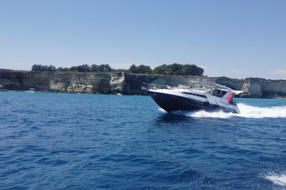 Mezza giornata a Otranto in yacht privato