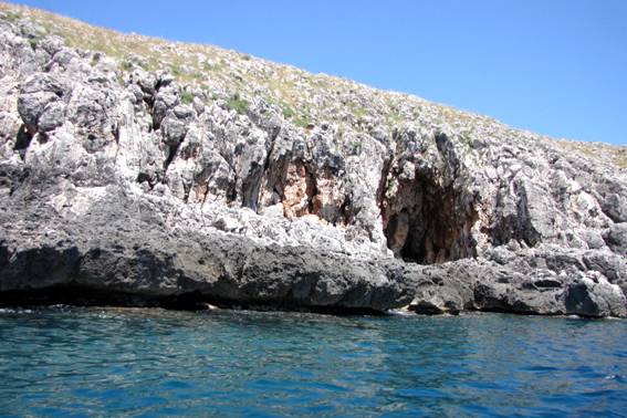 Grotte e torri da Castro a Santa Maria di Leuca