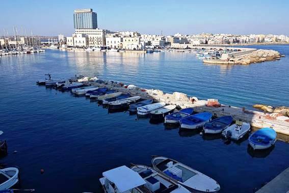 Gallipoli: porto e Isola di S. Andrea